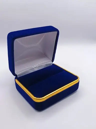 [ES-MA-ARGAZ] ESTUCHE MARINA ARGOLLA AZUL TERCIOPELO BORDE METAL DORADO 60X50X30MM